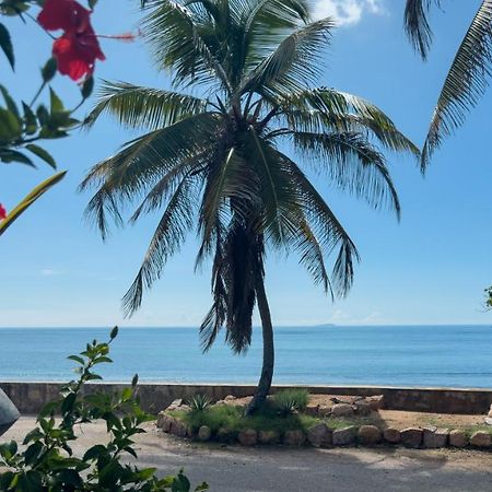 Hotel La Petite Maison And Sea Splash Baie Sainte Anne Exterior foto